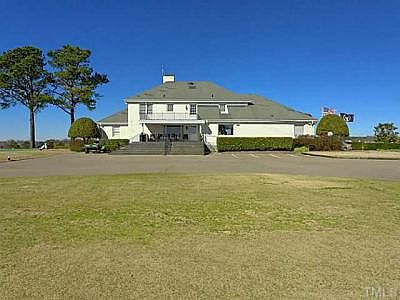 5th image of 745 Raymond Dr