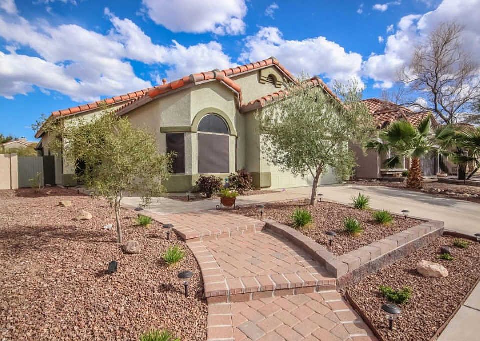 1st image of 7986 N Panamint Dr