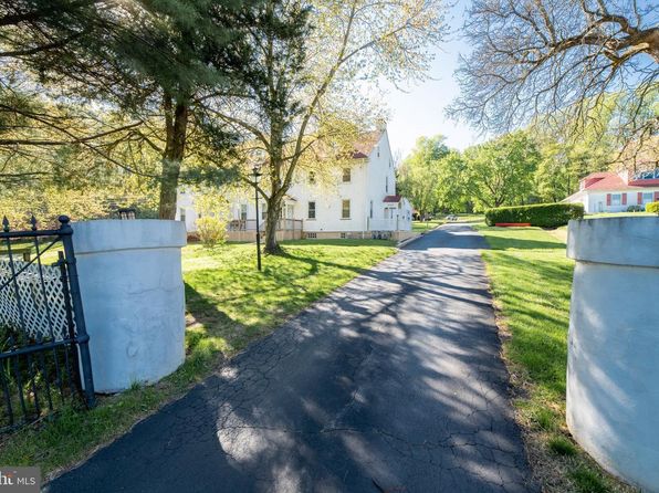 2147 Old Lincoln Hwy #2151