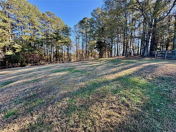 5th image of 30 Shallowford Rd NE