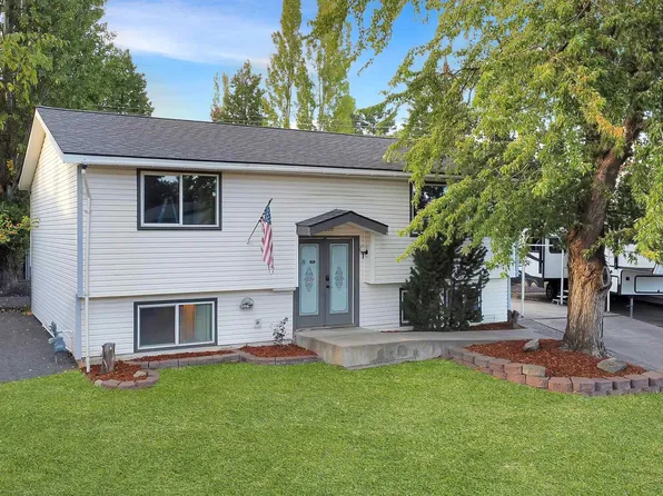 220 NW Robert St, Pullman, WA 99163