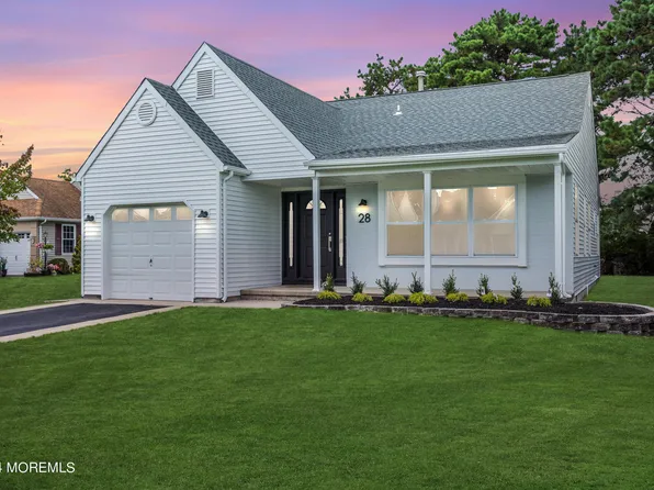 28 Swindon Court, Toms River, NJ 08757