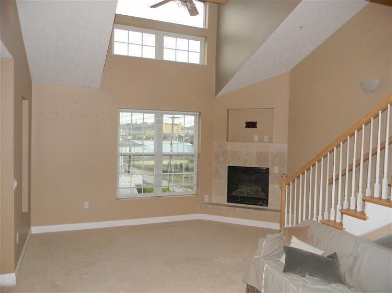 1st image of 401 W Ludington Ave Unit 304