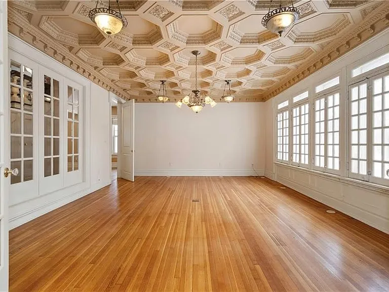 1208 James St #3 — Photo 9