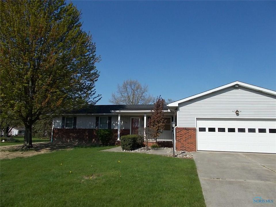 1st image of 503 Oakwood Ln