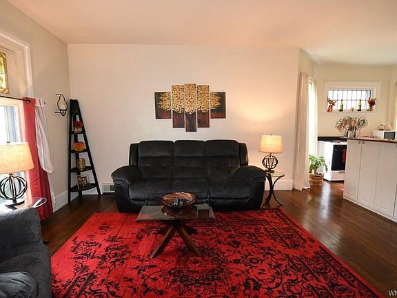 4th image of 447 Auburn Ave