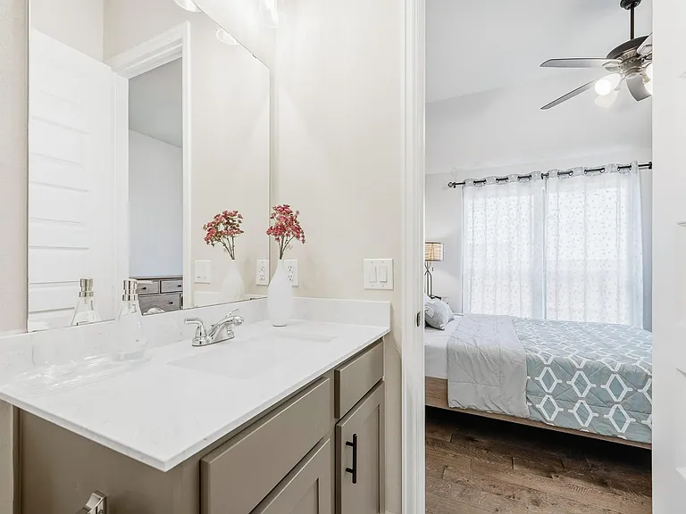 2106 Stargrass Dr — Photo 42