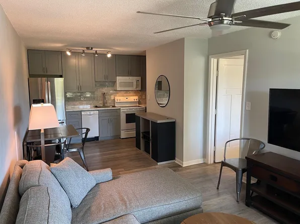 403 Hayden Rd APT 240, Tallahassee, FL 32304