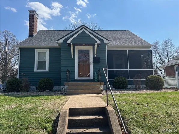 150 N 31st St, Belleville, IL 62226