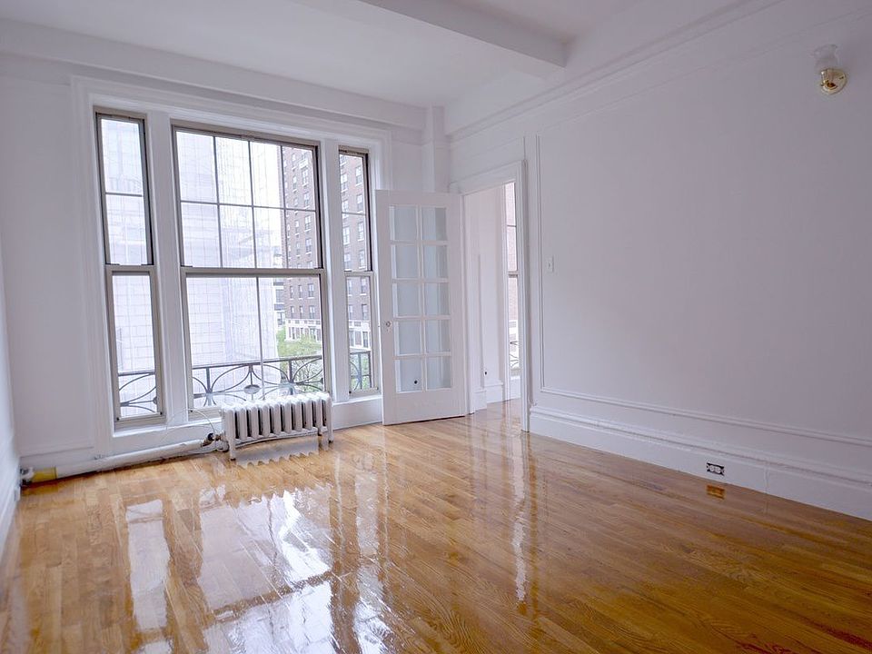 2nd image of 287 Amsterdam Ave #506