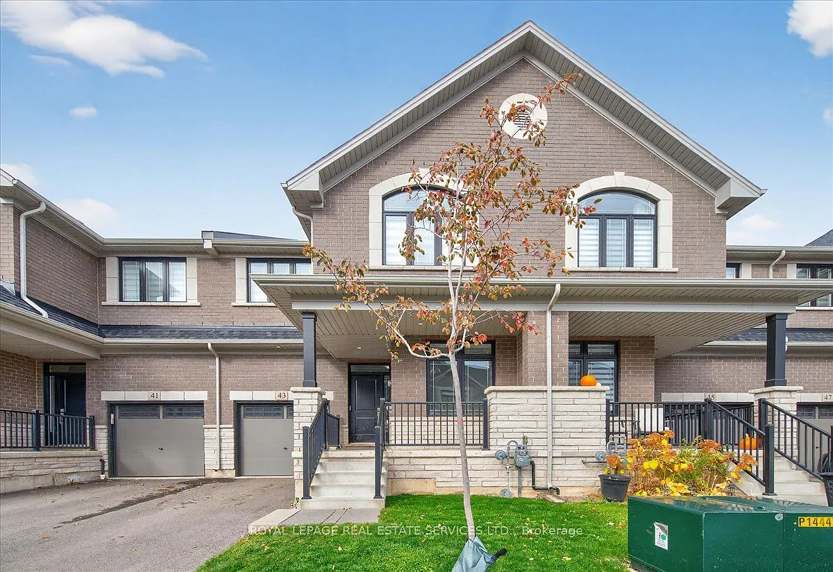 4 bed, $3,700 — Photo 1