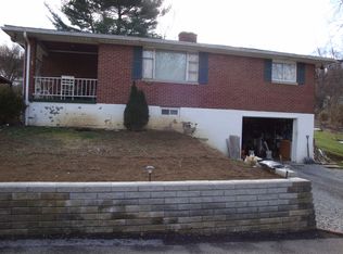 105 Crest St, Cuddy, PA 15031