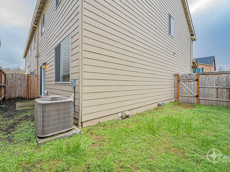 1400 NE 85th Way — Photo 31