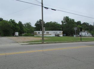 101 E Barbee St, Zebulon, NC 27597