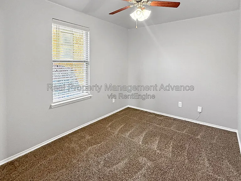 512 Winchester Dr — Photo 19
