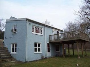 1466 Weavertown Rd, Douglassville, PA 19518
