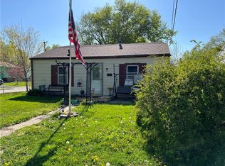 1400 E 30th St, Des Moines, IA 50317