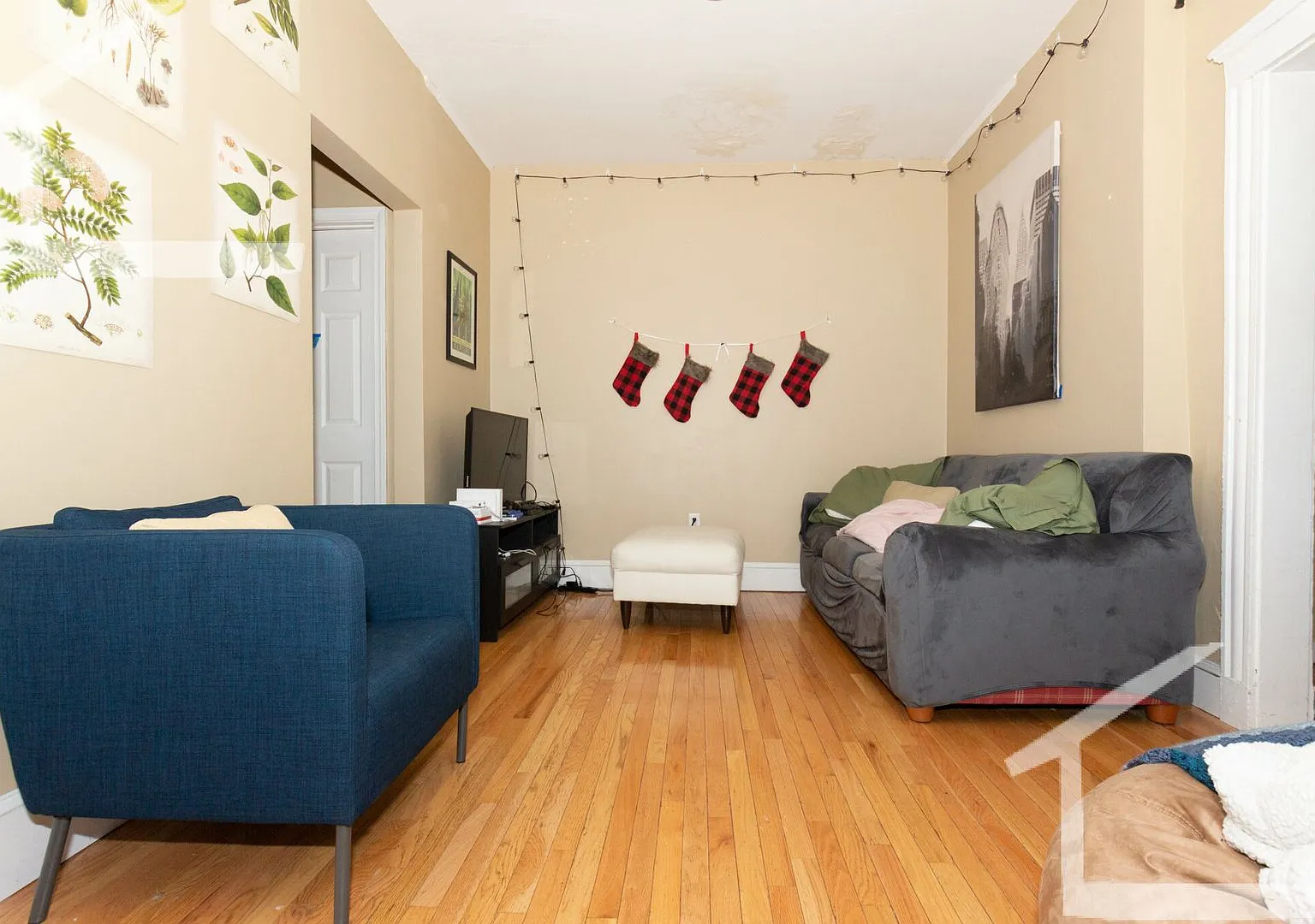 Beautiful 4 bed right in the heart of BU.... — Photo 3