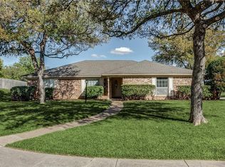 2600 Lakeview Ct, Bedford, TX 76021