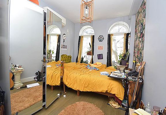 4th image of 484 Harman St #1A