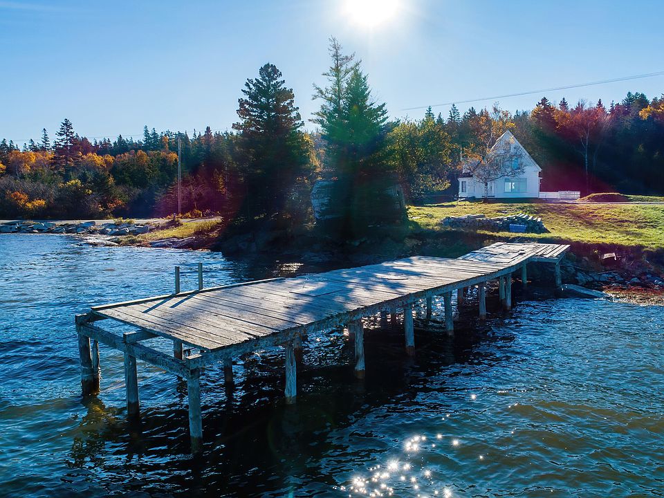 323 Atlantic Rd, Swans Island, ME 04685 MLS 1509541 Zillow