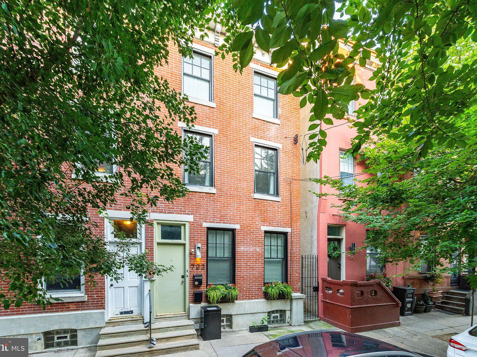 2 bed, 2.0 bath, 1365 sqft, $2,500 — Photo 1