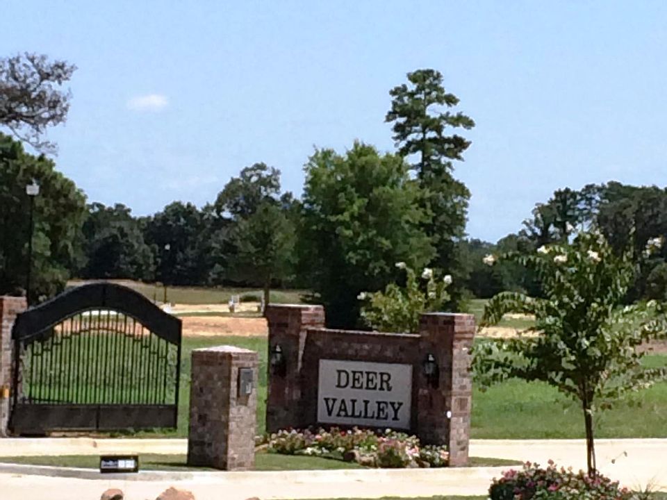 1st image of Circle Club Ln Lot 1