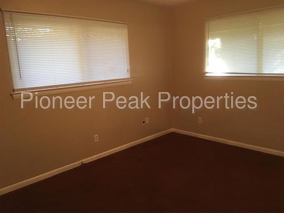 5th image of 6435 Basswood Ln