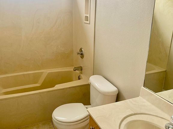 4th image of 2187 Harrison St #12