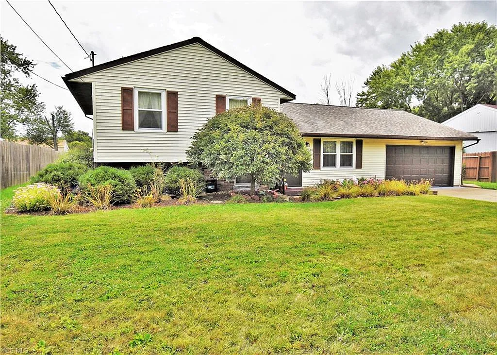 3898 Crestview Ave SE photo 1