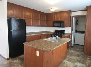 6272 Chadwick Ave, Fenton, MI 48430