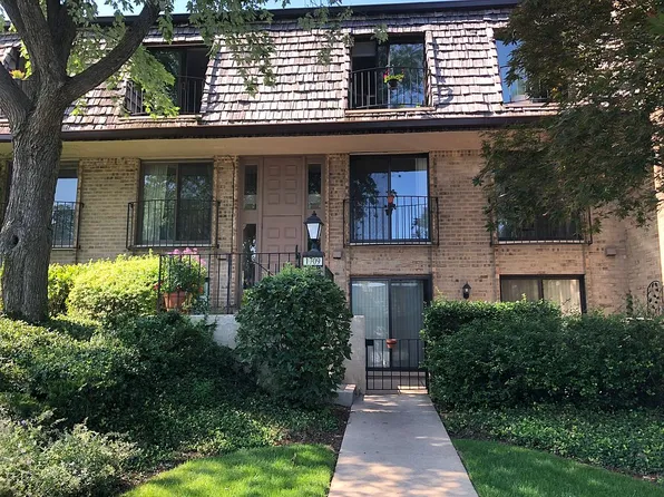 1709 Northfield Sq APT B, Northfield, IL 60093