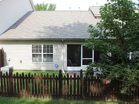 3rd image of 6977 La Christa Way
