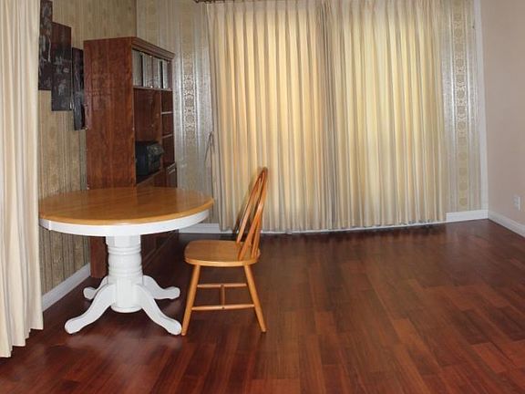 5th image of 127 Chateau La Salle Dr #127