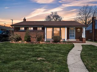 15226 Cook St, Southgate, MI
