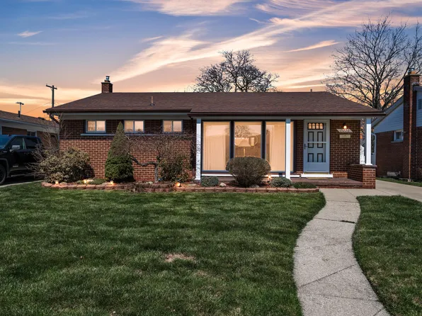 15226 Cook St, Southgate, MI 48195