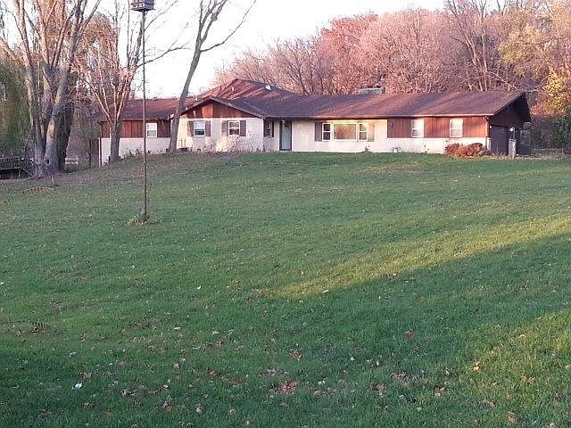 1st image of 4215 Lakeside Dr