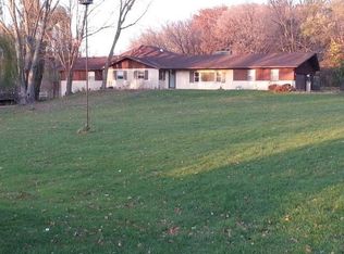 4215 Lakeside Dr, Rockford, IL 61101