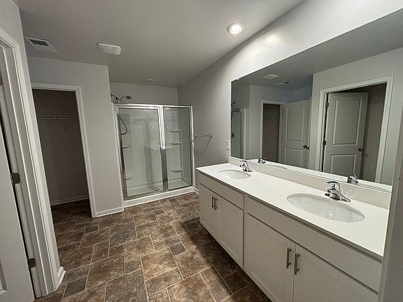 4th image of 1016 Summerlin Trl