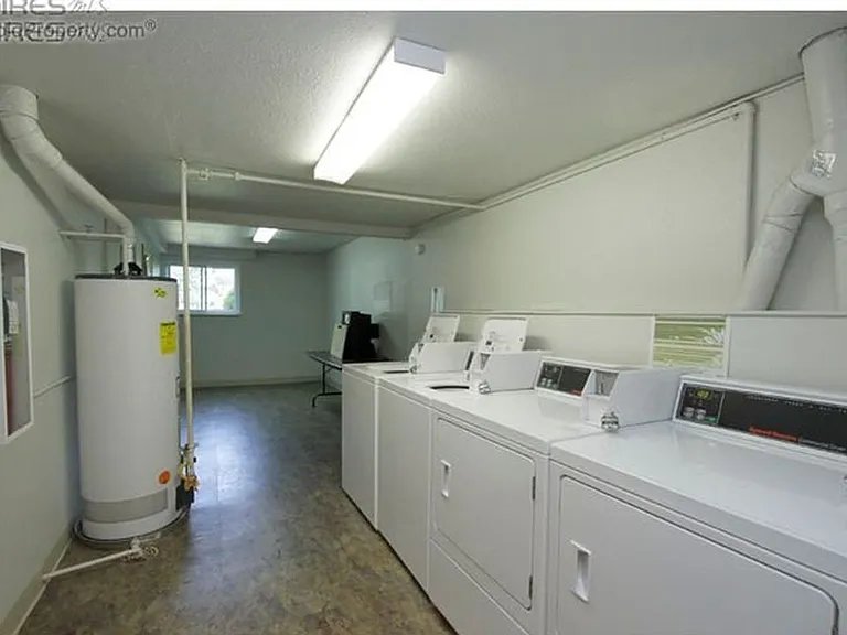 1608 Cottonwood Dr #4 — Photo 6