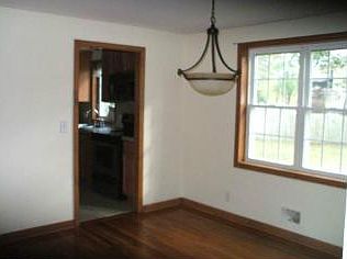 4th image of 11 Forest Park Dr