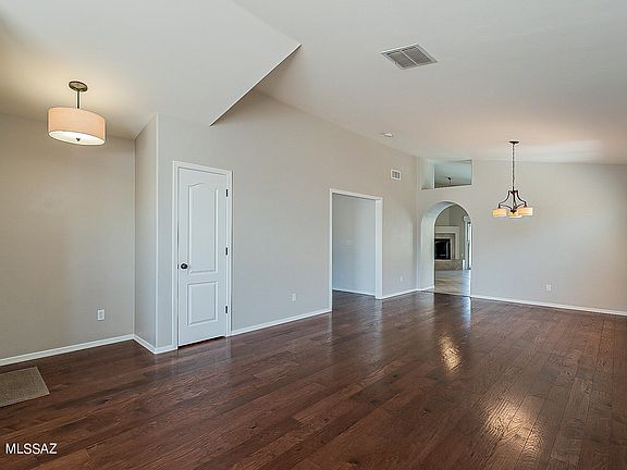 5th image of 10141 E Sweetleaf Dr