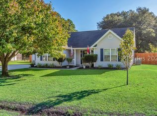 6 Shiney Leaf Ct, Beaufort, SC 29907