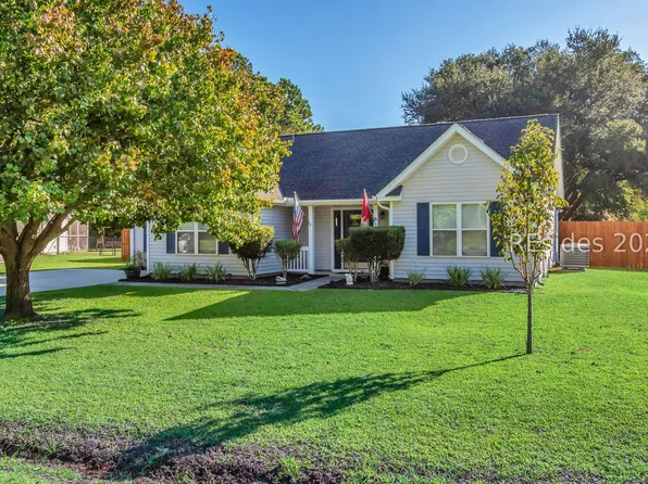 6 Shiney Leaf Ct, Beaufort, SC 29907