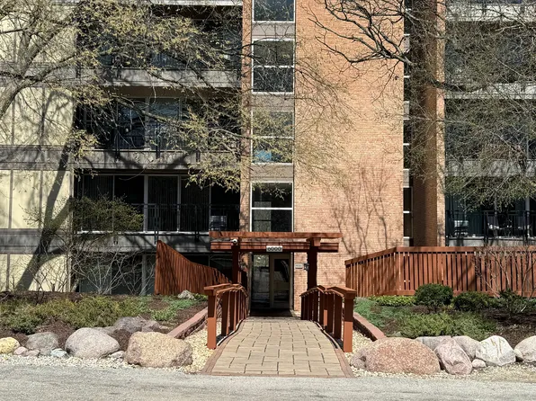 6000 Oakwood Dr APT 1F, Lisle, IL 60532