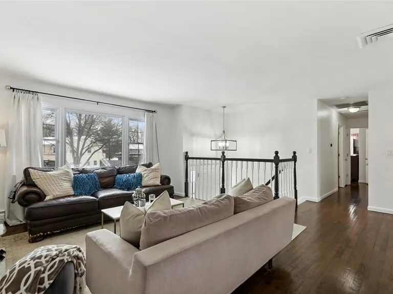 4 Templar Ct — Photo 18