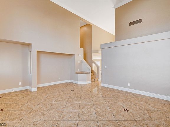 5th image of 8749 Autumn Wreath Ave