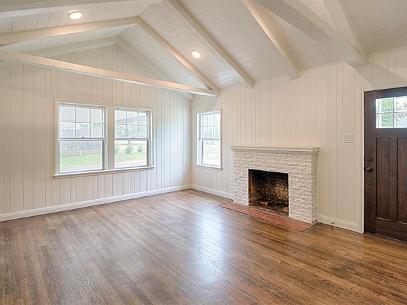 5th image of 1016 Harrington Ave