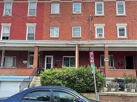3424 1/2 Ward St