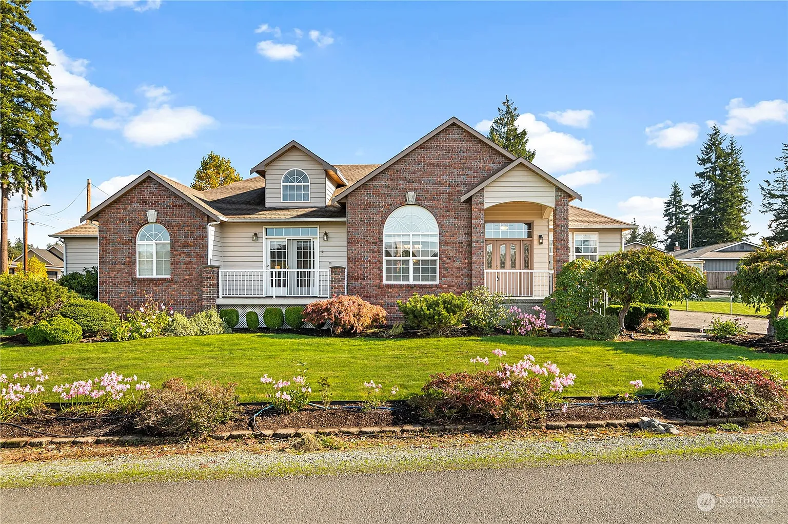 264 Prestwick Drive photo 1